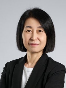 Suh Ching Yang, Professor